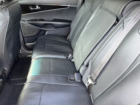 Used 2020 Kia Sorento S FWD image 8