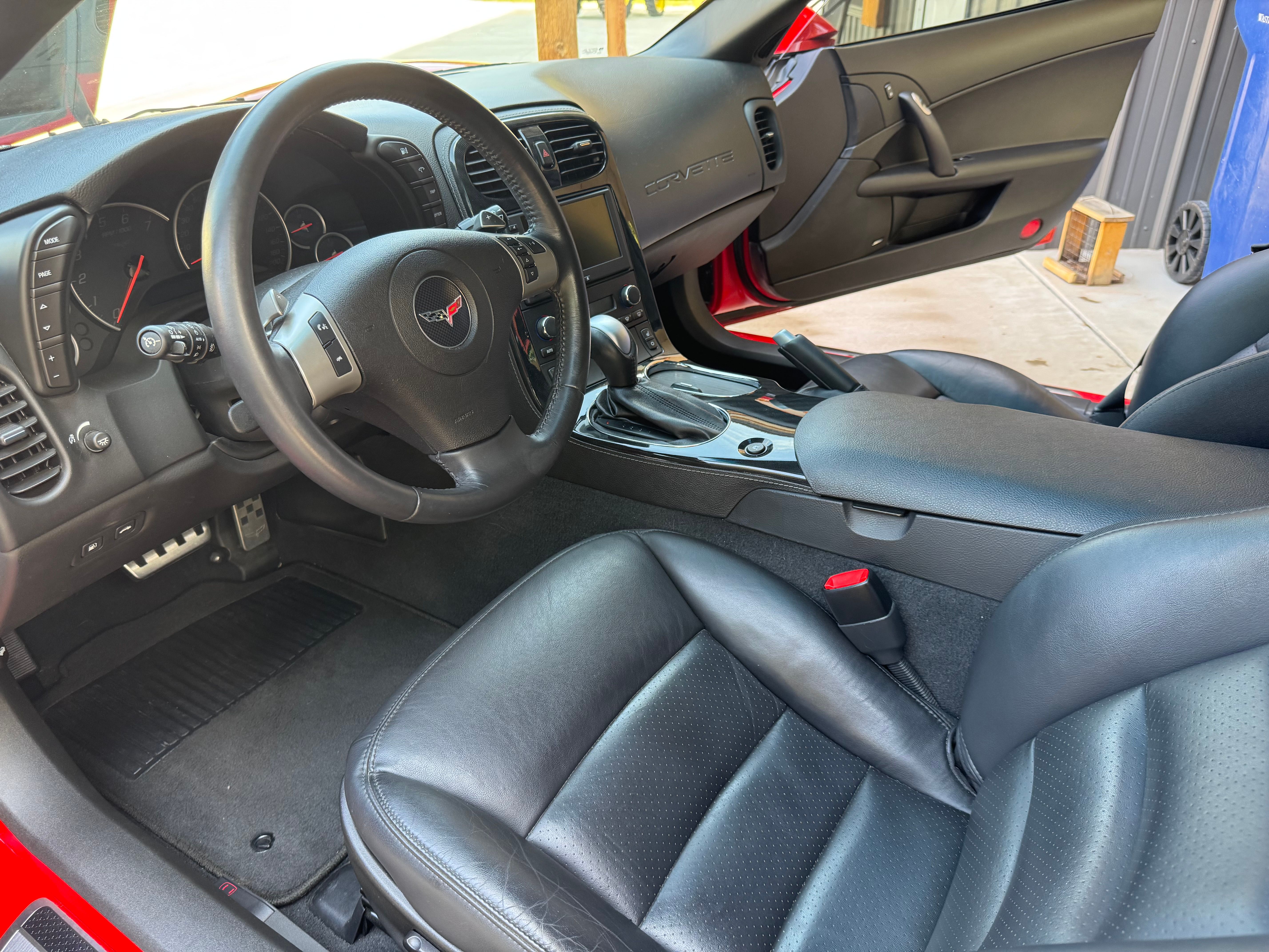Used 2011 Chevrolet Corvette Grand Sport w/ Preferred Equipment Group RWD image 14