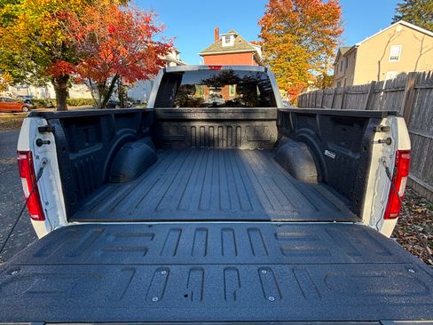 Used 2020 Ford F150 XLT w/ Equipment Group 302A Luxury image 4