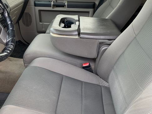 Used 2010 Ford F250 XLT image 13