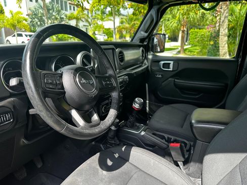 Used 2021 Jeep Wrangler Unlimited Sport AWD/4WD image 10