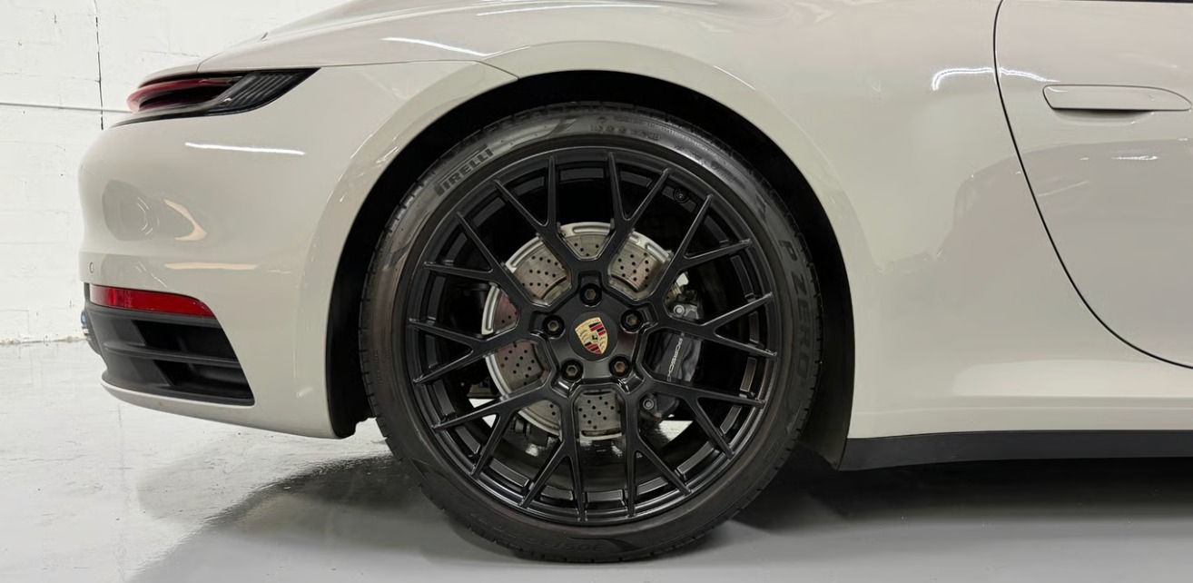 Used 2023 Porsche 911 Carrera RWD image 9
