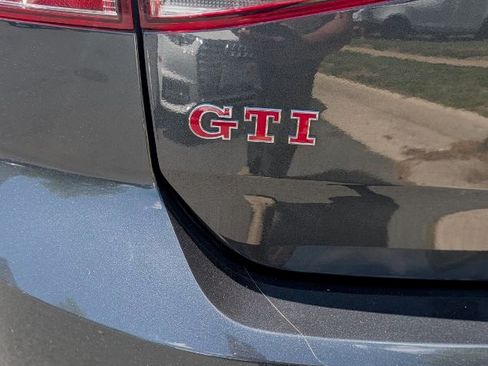 Used 2017 Volkswagen GTI Autobahn FWD image 9
