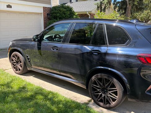 Used 2021 BMW X5 M w/ Competition Package AWD/4WD image 10