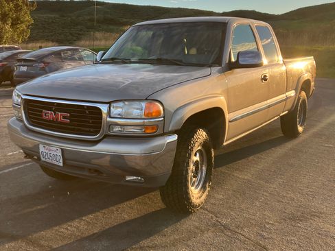Used 2002 GMC Sierra 1500 SLE w/ Sierra Professional Pkg image 4