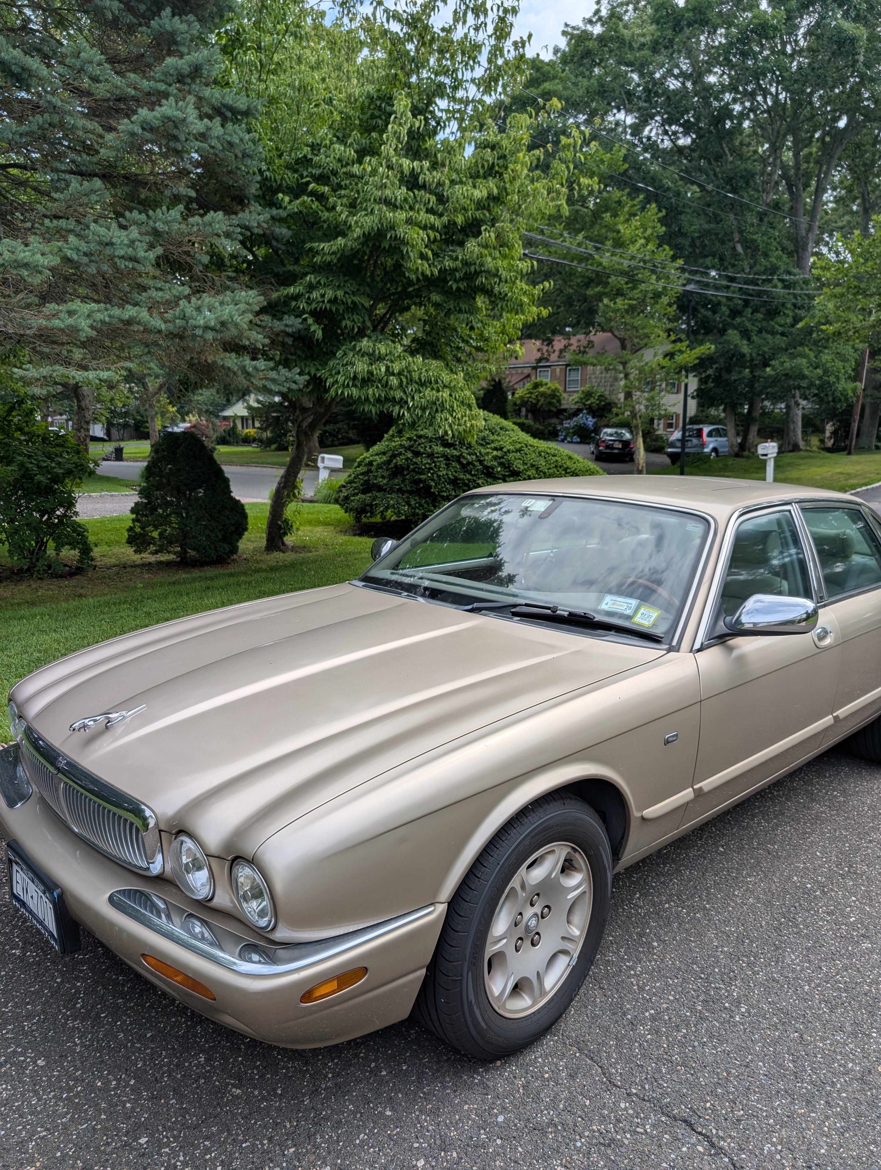 Used 2003 Jaguar XJ8 RWD image 2