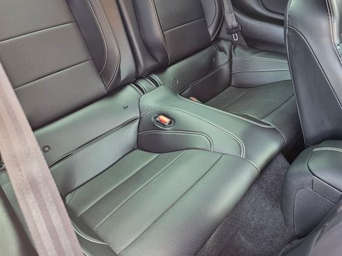 Used 2021 Ford Mustang Shelby GT500 w/ Carbon Fiber Handling Package image 23