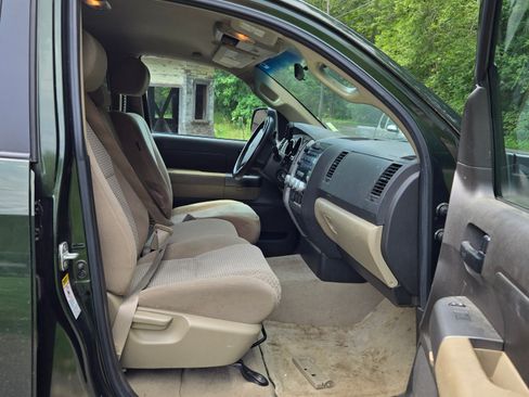 Used 2010 Toyota Tundra 2WD Double Cab image 10