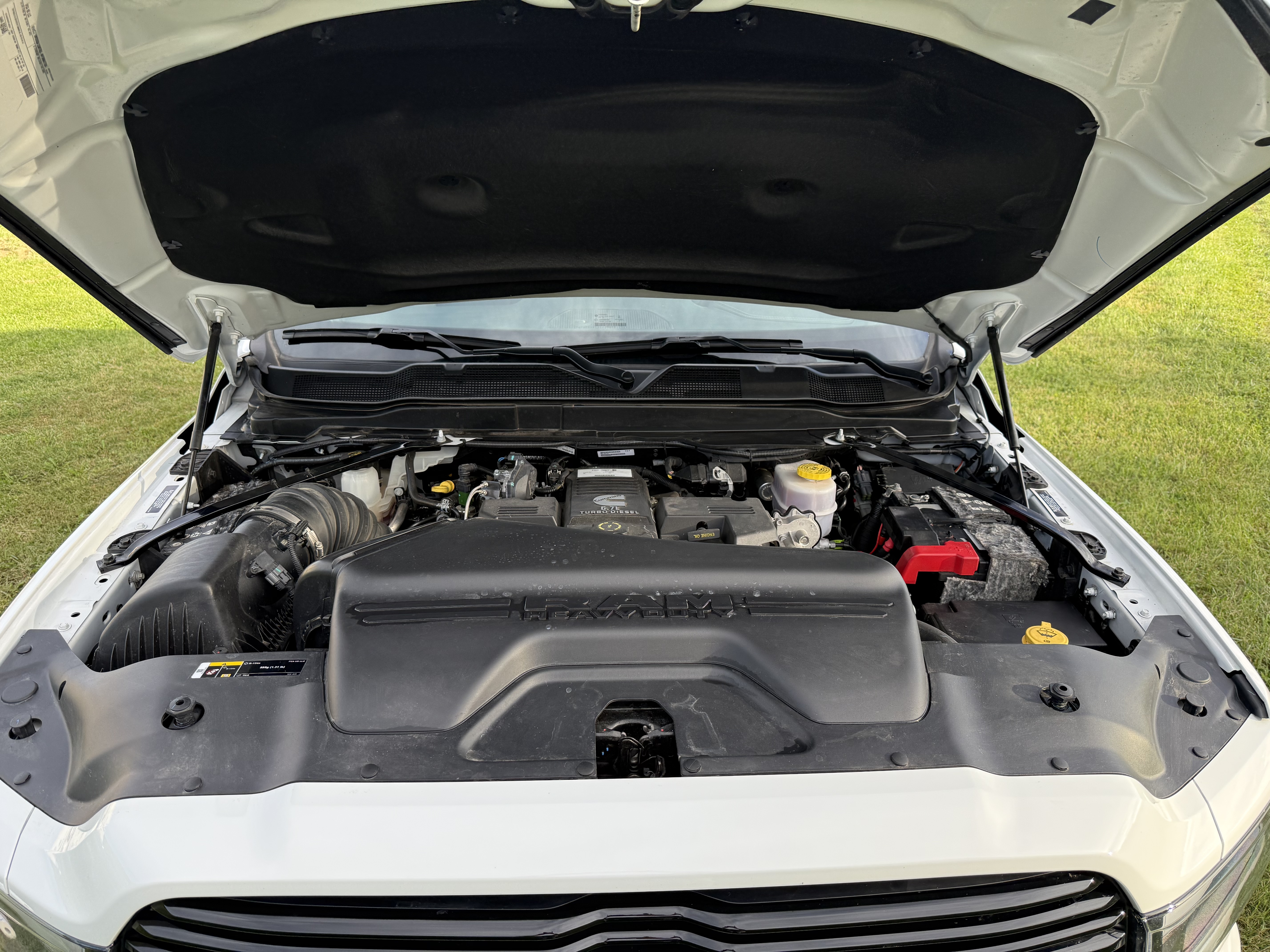 Used 2019 RAM 2500 Laramie w/ Night Edition AWD/4WD image 14