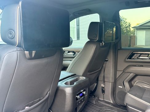 Used 2026 GMC Yukon Elevation w/ Elevation Premium Package AWD/4WD image 5