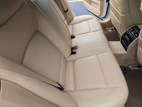 Used 2015 BMW 750i xDrive w/ M Sport Edition image 15