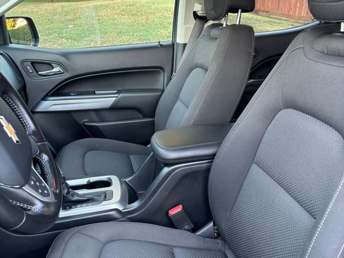 Used 2020 Chevrolet Colorado LT w/ Safety Package image 14