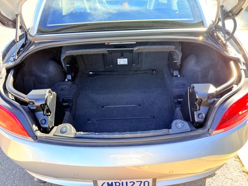 Used 2009 BMW Z4 sDrive35i image 2