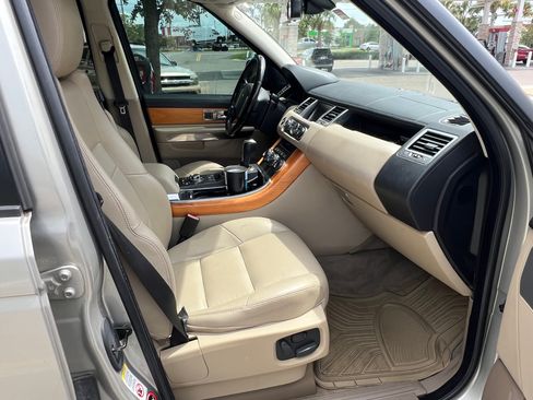 Used 2011 Land Rover Range Rover Sport HSE AWD/4WD image 13