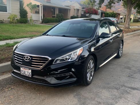 Used 2016 Hyundai Sonata Limited w/ Option Group 05 image 2