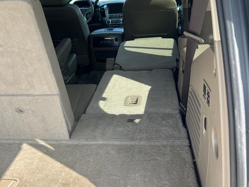 Used 2020 Chevrolet Tahoe LT w/ Luxury Package AWD/4WD image 18