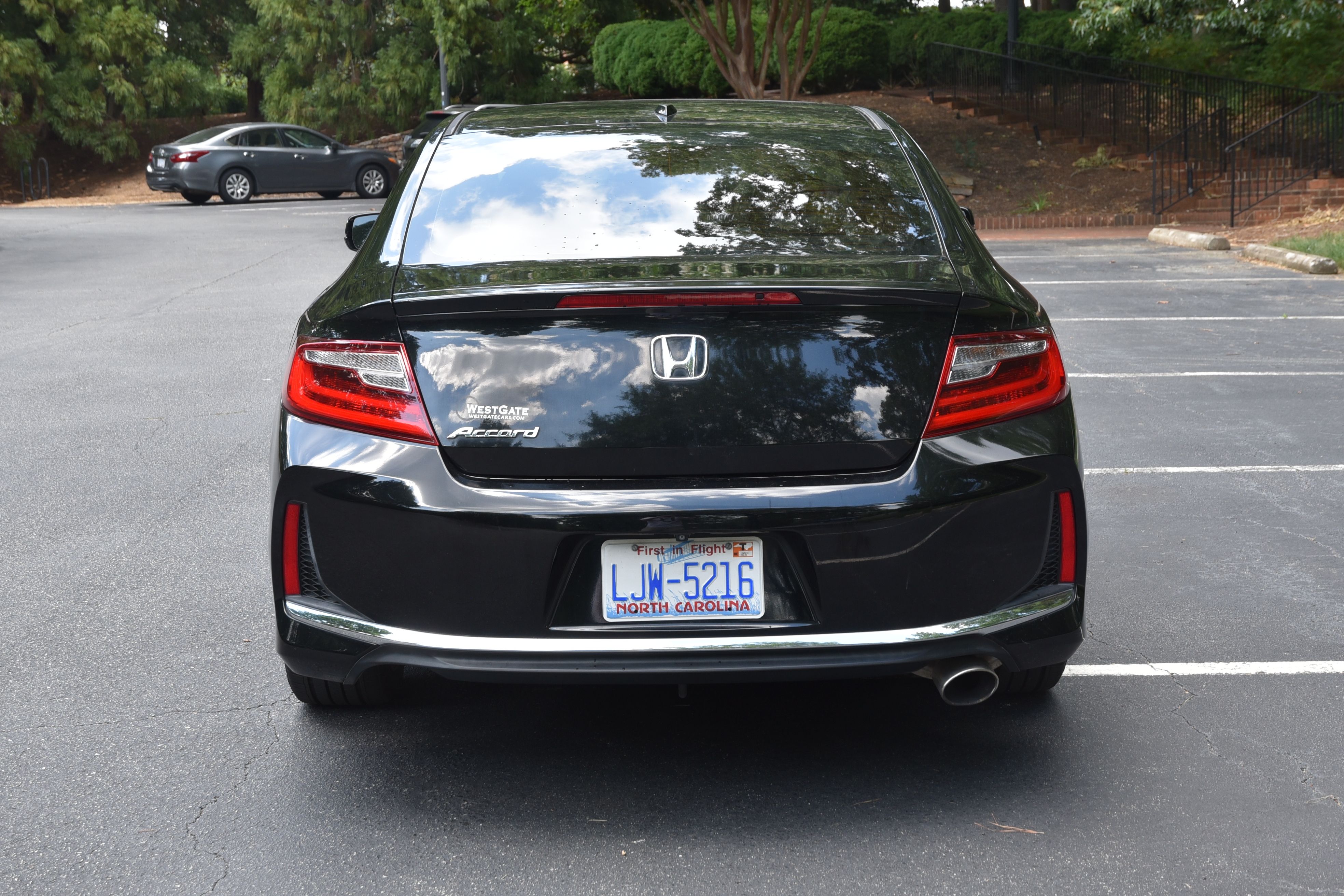 Used 2017 Honda Accord EX-L image 4