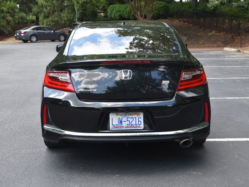 Used 2017 Honda Accord EX-L image 4