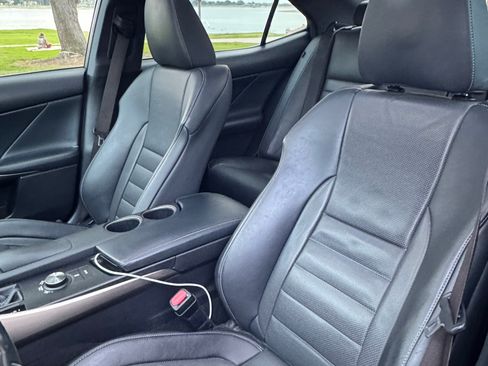 Used 2015 Lexus IS 250 image 8