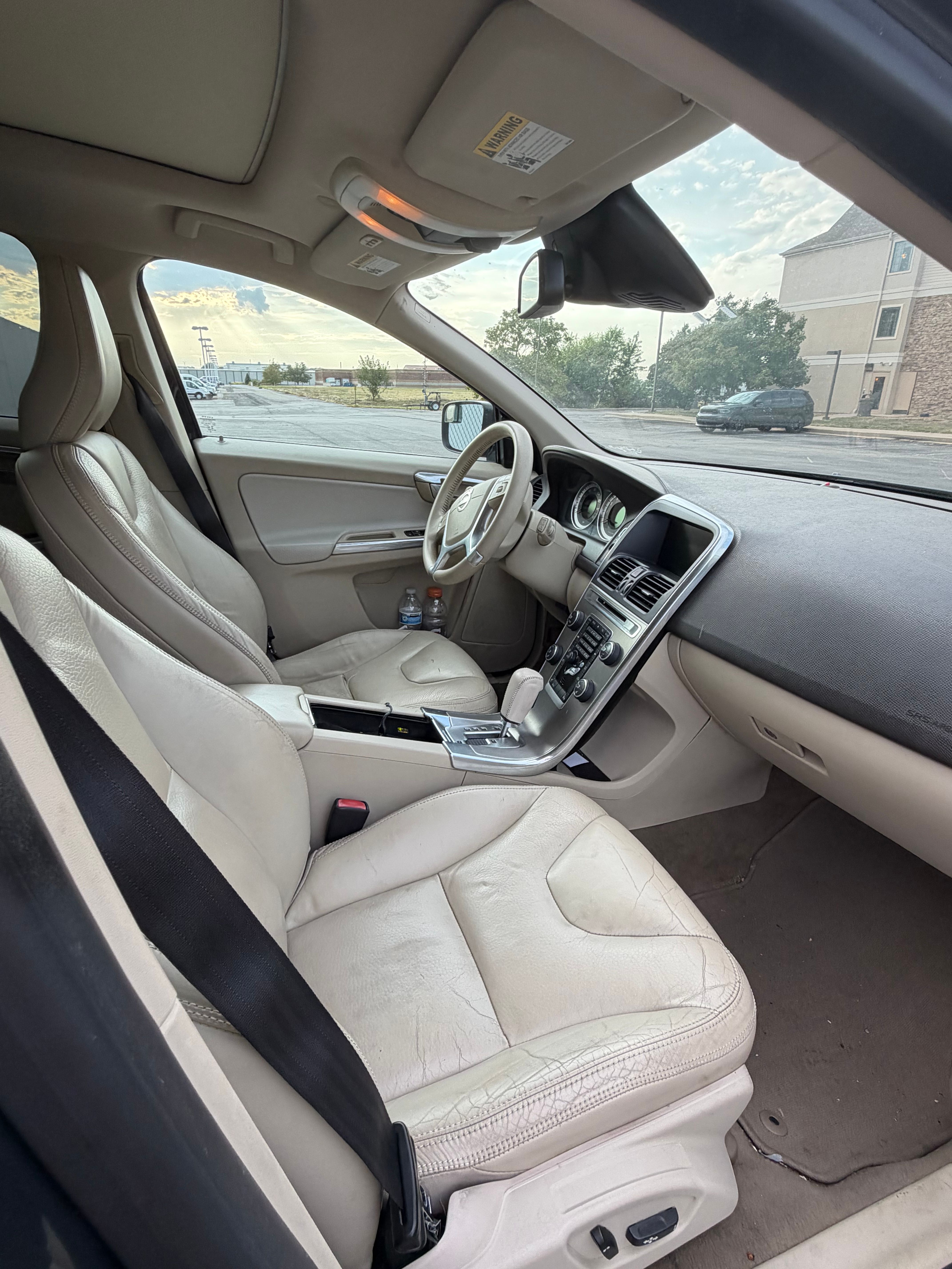 Used 2012 Volvo XC60 T6 AWD/4WD image 10