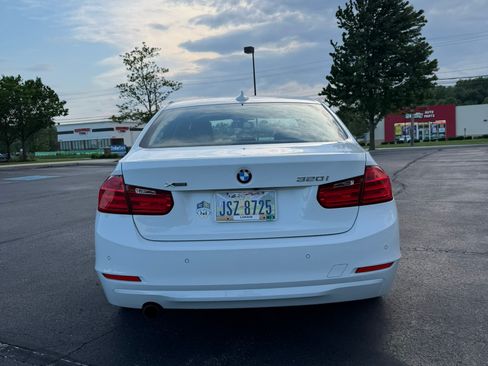 Used 2015 BMW 320i xDrive Sedan AWD/4WD image 5