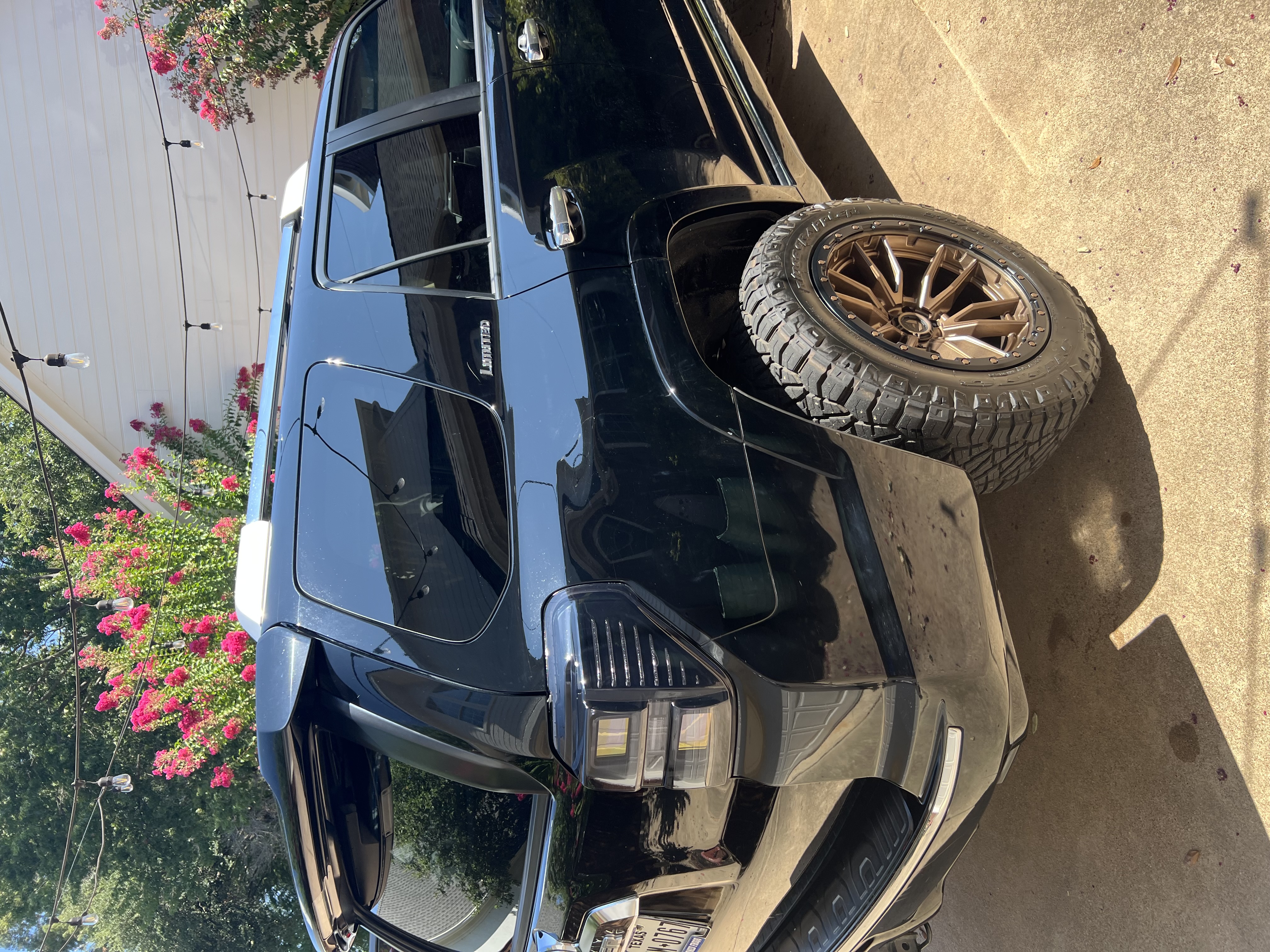 Used 2010 Toyota 4Runner Limited AWD/4WD image 4