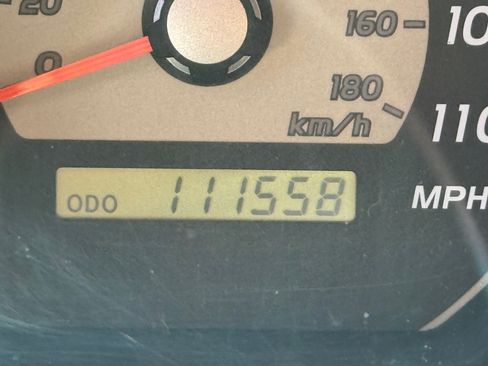 Used 2005 Toyota 4Runner SR5 AWD/4WD image 10