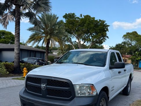 Used 2017 RAM 1500 Tradesman RWD image 2