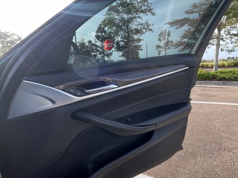 Used 2017 BMW 530i RWD image 31