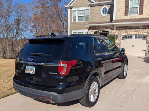 Used 2016 Ford Explorer FWD image 8