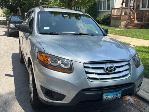 Used 2010 Hyundai Santa Fe GLS FWD image 5