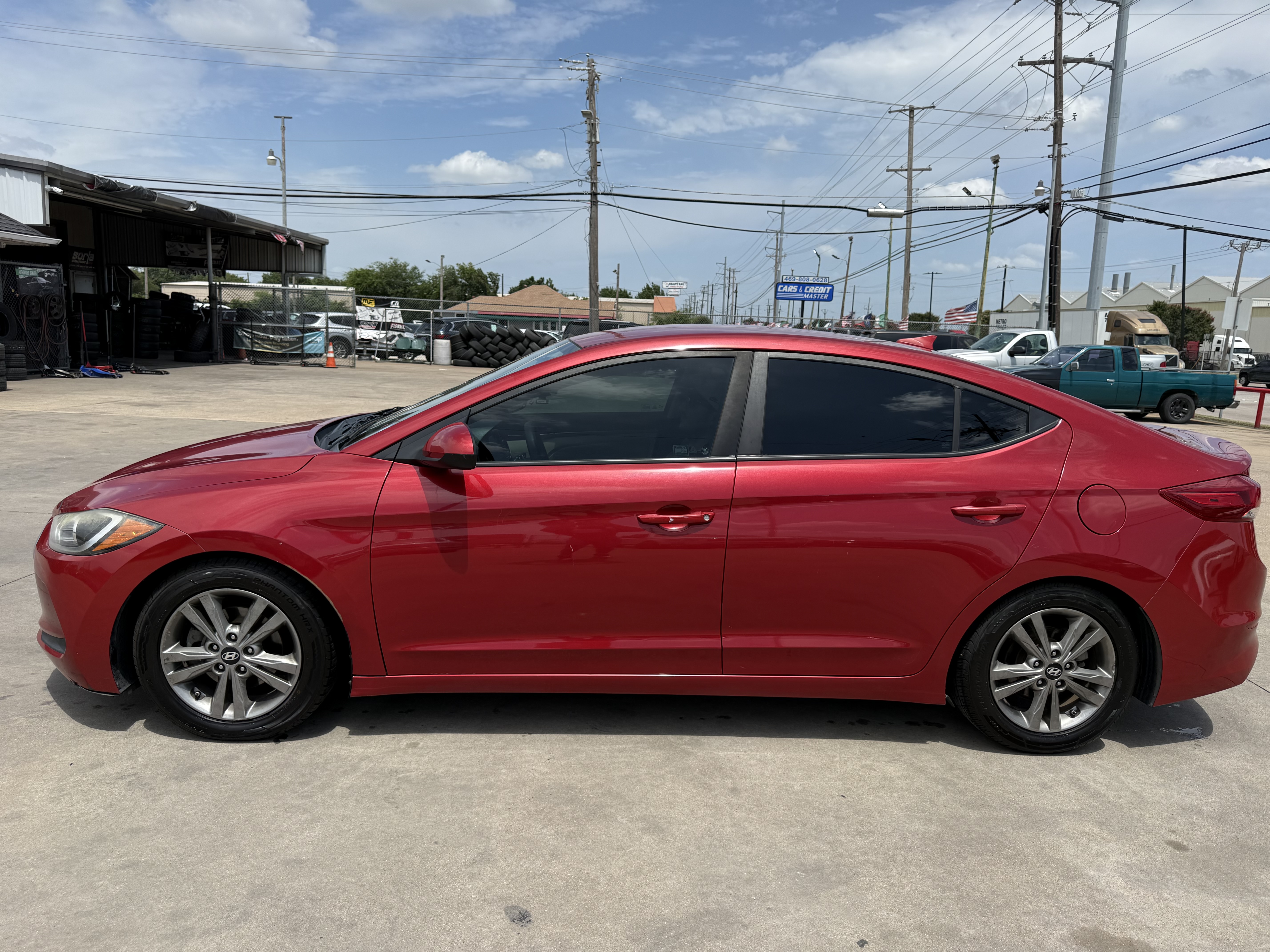 Used 2018 Hyundai Elantra SEL FWD image 2