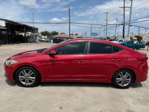 Used 2018 Hyundai Elantra SEL FWD image 2
