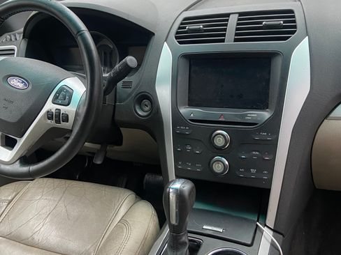 Used 2011 Ford Explorer XLT w/ 202A Rapid Spec Order Code image 11