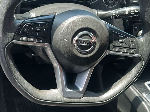 Used 2019 Nissan Rogue Sport SV FWD image 13