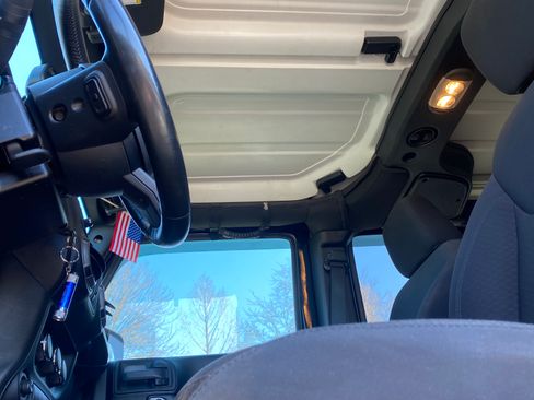 Used 2015 Jeep Wrangler Unlimited Sport image 22