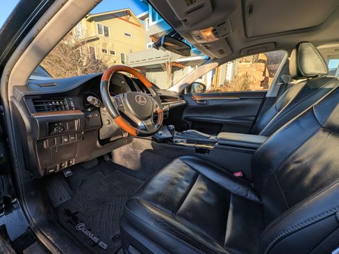 Used 2013 Lexus ES 300h image 10