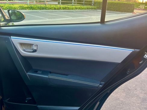 Used 2016 Toyota Corolla LE FWD image 23