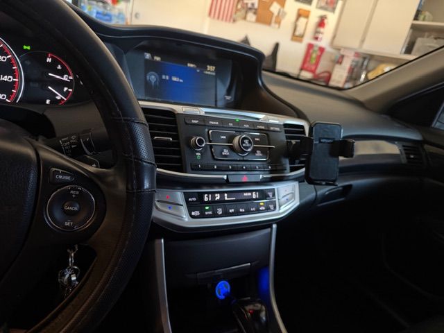 Used 2014 Honda Accord Sport image 9