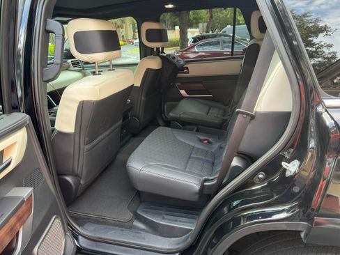 Used 2025 Toyota Sequoia Capstone image 11