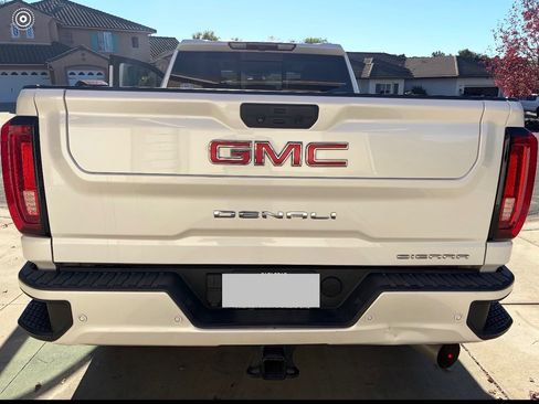 Used 2022 GMC Sierra 3500 Denali image 6