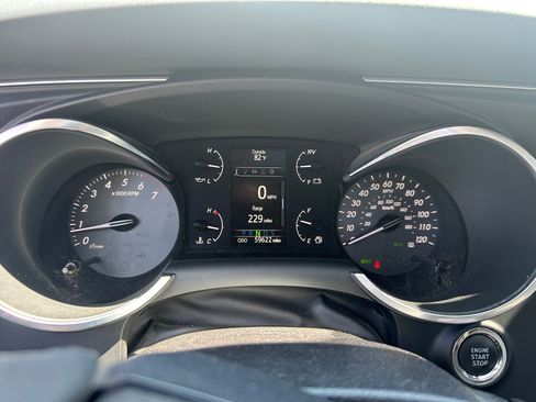 Used 2022 Toyota Sequoia SR5 AWD/4WD image 16