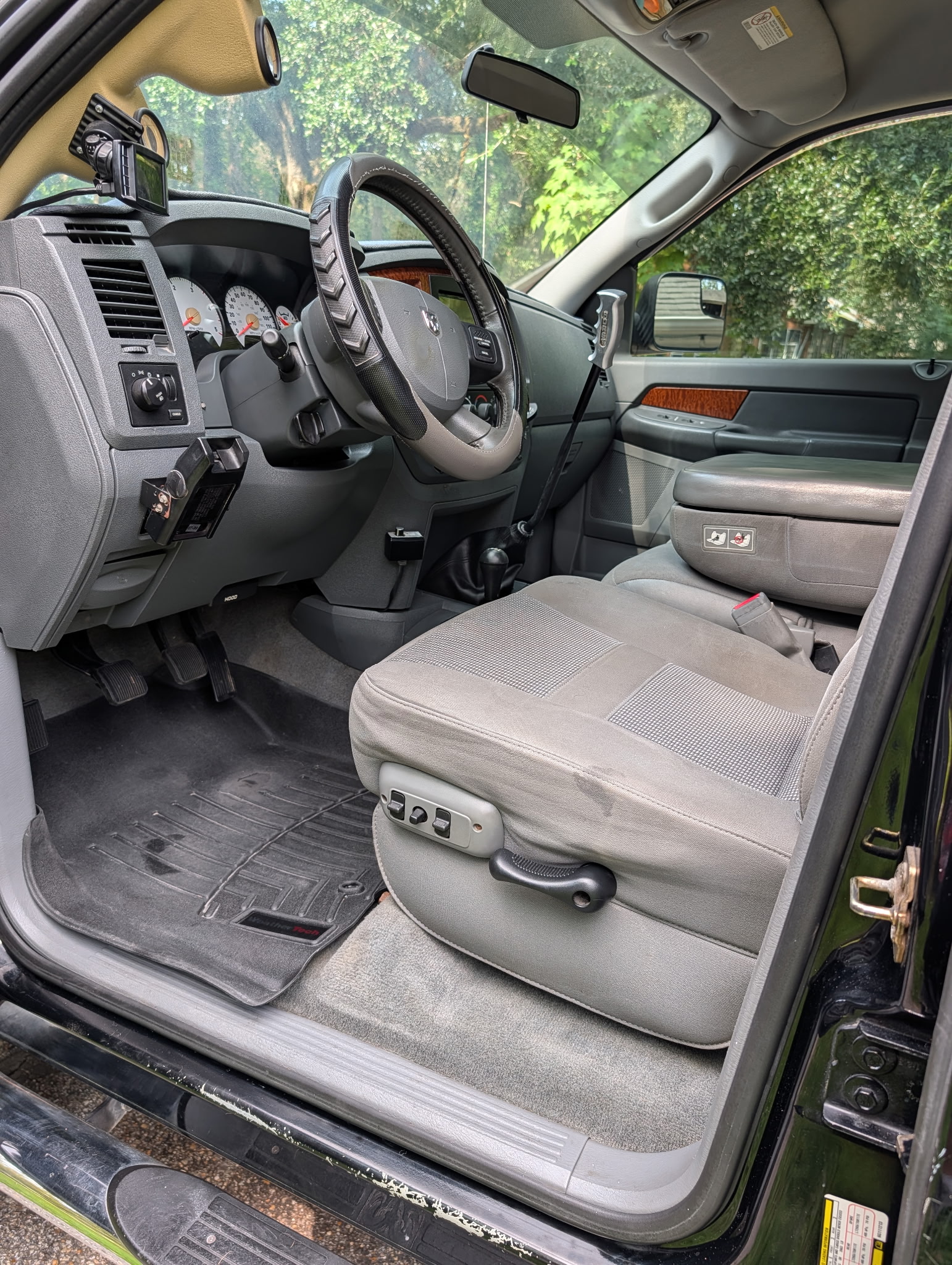 Used 2006 Dodge Ram 2500 Truck SLT w/ Quad Cab Big Horn Value Group AWD/4WD image 12