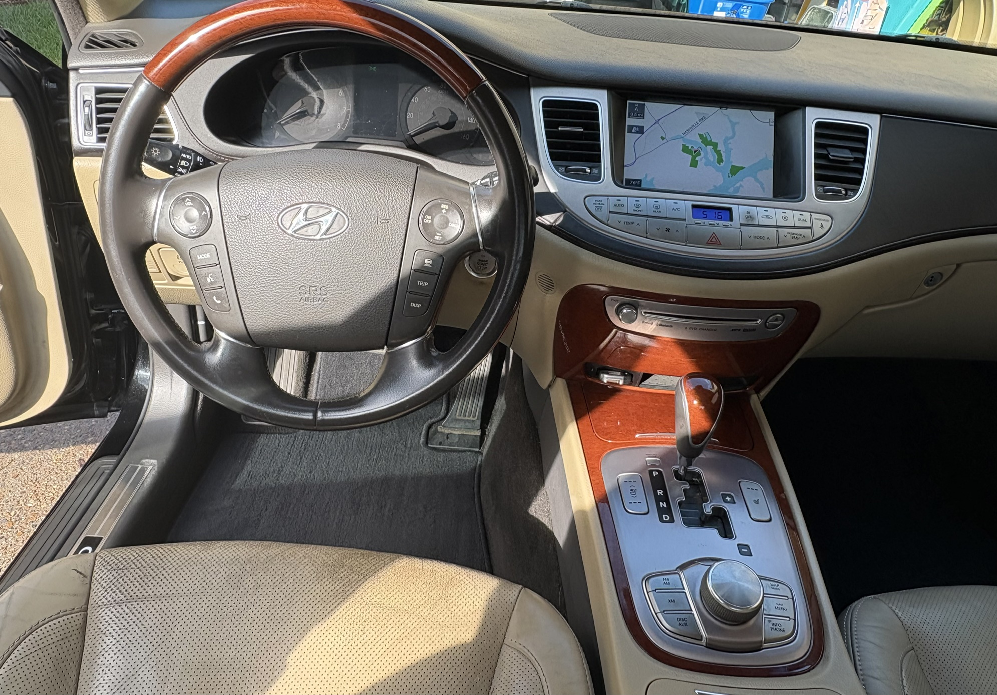 Used 2012 Hyundai Genesis 4.6 RWD image 9
