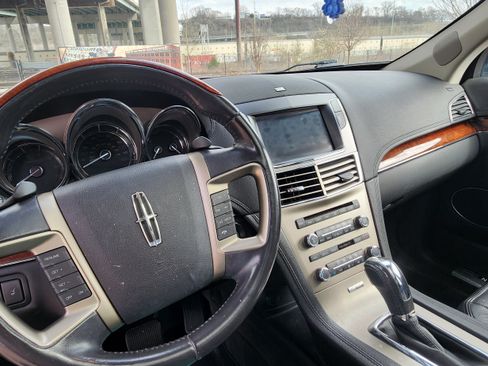 Used 2011 Lincoln MKT AWD w/ 101A Rapid Spec Order Code image 12