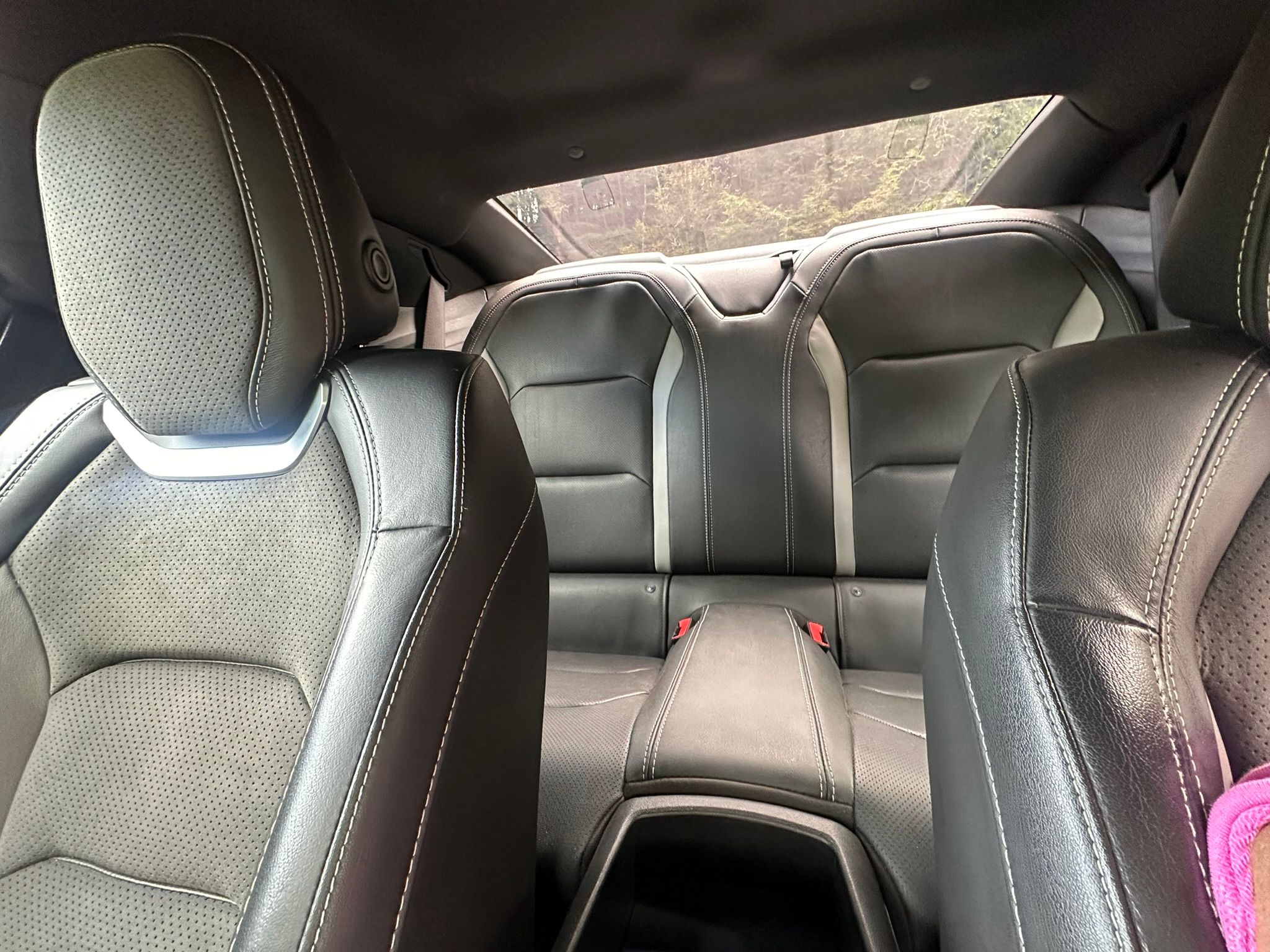 Used 2018 Chevrolet Camaro SS RWD image 13