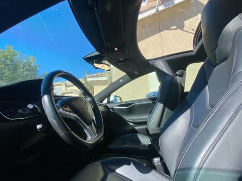 Used 2016 Tesla Model S 90D image 2