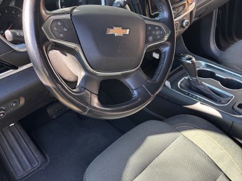 Used 2018 Chevrolet Traverse LT image 8
