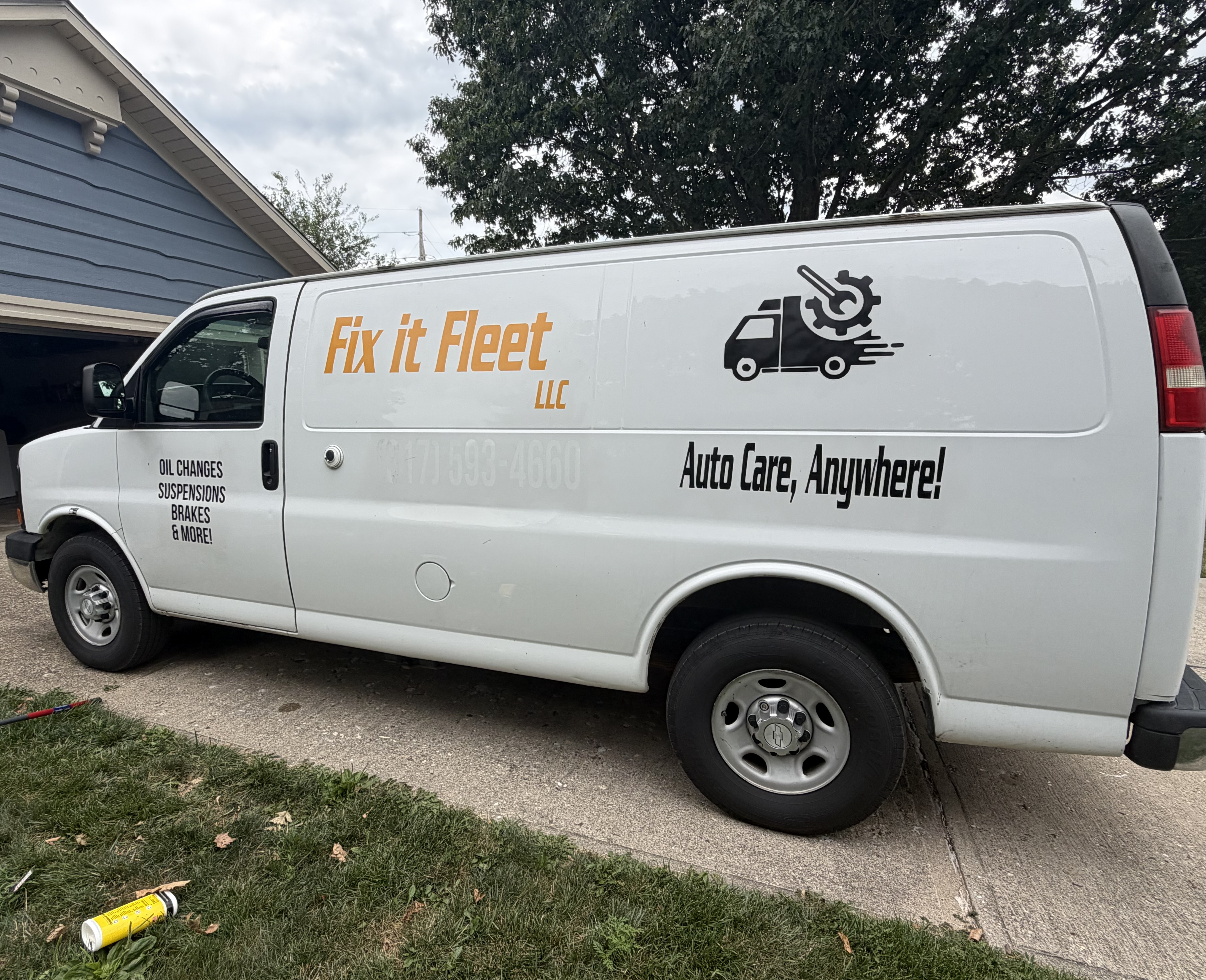Used 2014 Chevrolet Express 2500 RWD image 1