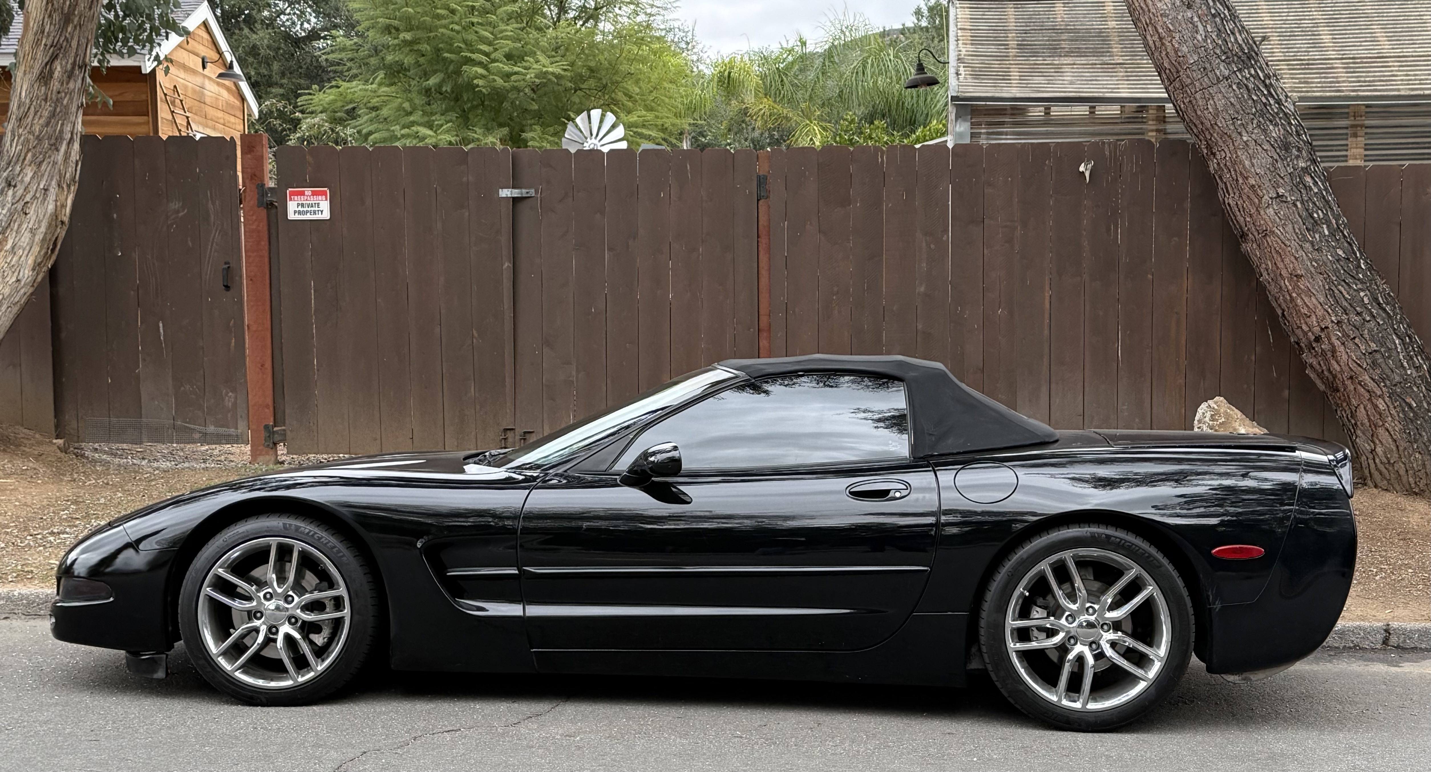 Used 2002 Chevrolet Corvette Convertible w/ Preferred Equipment Group2 RWD image 15